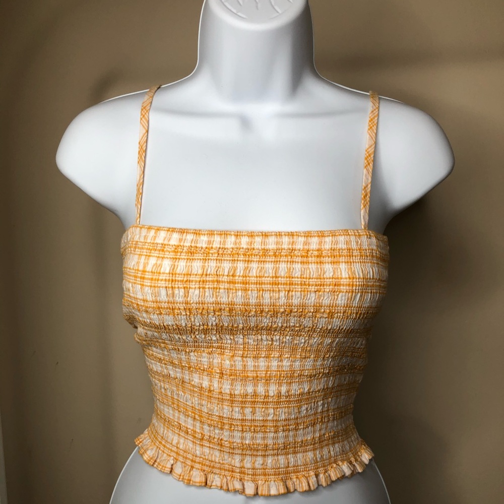 Yello/white top